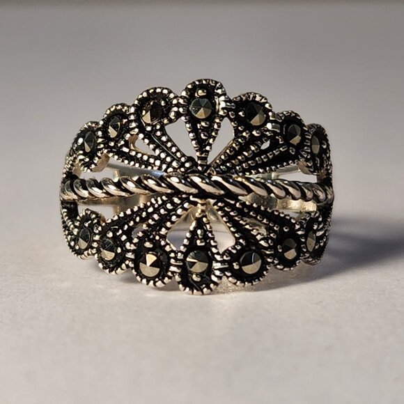 VTG 925 Edwardian Style Marcasite Ring Size 7.5 - Picture 2 of 11